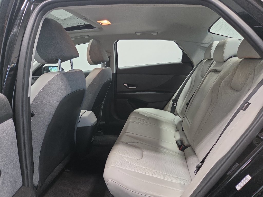 Used 2024 Hyundai Elantra Limited FWD image 23