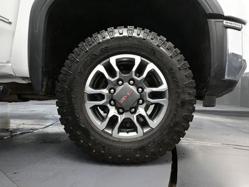 Used 2024 GMC Sierra 3500 SLE image 18