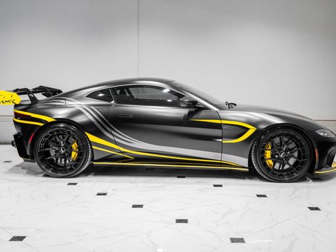 Used 2019 Aston Martin V8 Vantage Coupe image 42