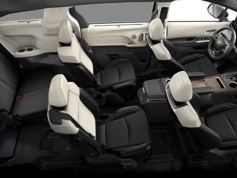 New 2026 Toyota Sienna Platinum image 24
