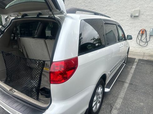 Used 2006 Toyota Sienna XLE Limited w/ XLE Limited Pkg 2 AWD/4WD image 13