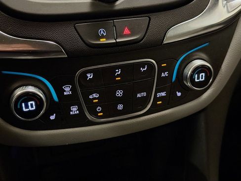 Used 2024 Chevrolet Equinox LT w/ Driver Convenience Package AWD/4WD image 15
