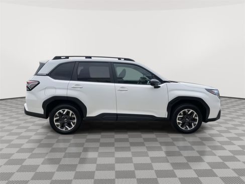 Used 2026 Subaru Forester Premium AWD/4WD image 22