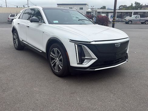 Used 2024 Cadillac Lyriq Luxury RWD image 1