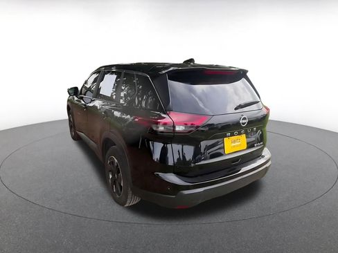 Used 2025 Nissan Rogue SV AWD/4WD image 11