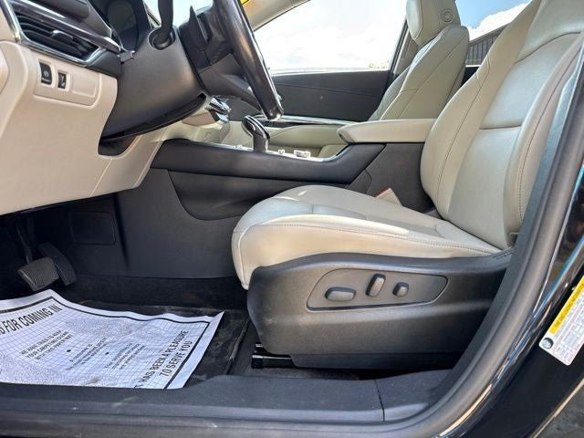 Used 2021 Cadillac XT4 Luxury FWD image 8