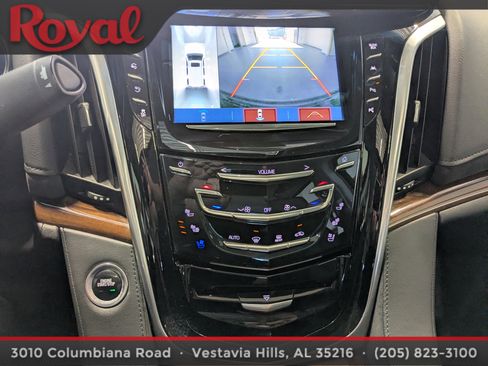 Used 2020 Cadillac Escalade Luxury RWD image 25
