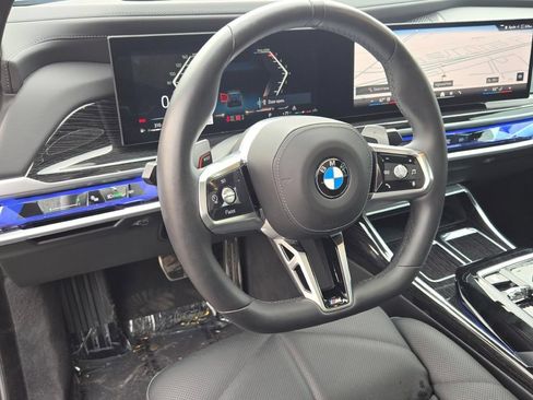 Used 2025 BMW 740i xDrive w/ Premium Package AWD/4WD image 27