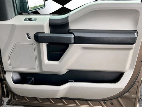 Used 2017 Ford F150 XL w/ XL Power Equipment Group AWD/4WD image 18