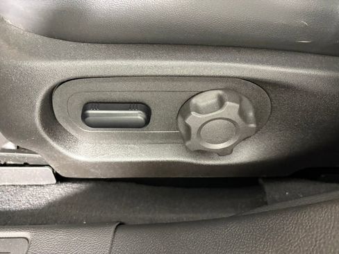 Certified 2019 Ford Taurus SEL w/ Equipment Group 201A image 15