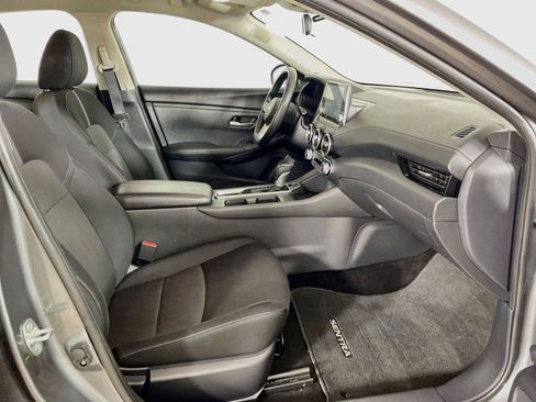Used 2024 Nissan Sentra SV FWD image 25
