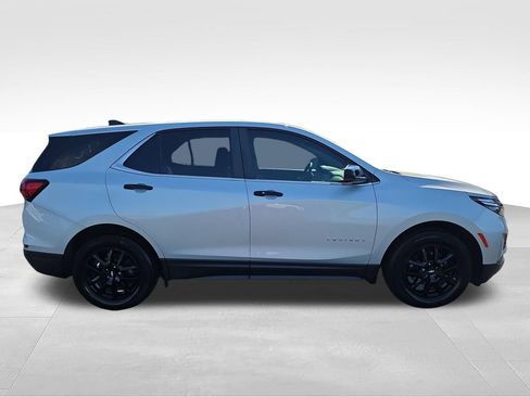 Used 2022 Chevrolet Equinox LT FWD image 4