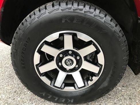 Certified 2021 Toyota 4Runner SR5 image 10