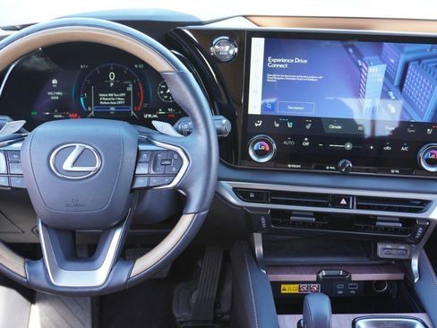 Certified 2025 Lexus RX 350 Premium w/ Accessory Package (Z1) image 28