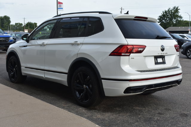 Used 2024 Volkswagen Tiguan SE R-Line AWD/4WD image 15