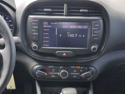 Used 2022 Kia Soul LX w/ Technology Package FWD image 19