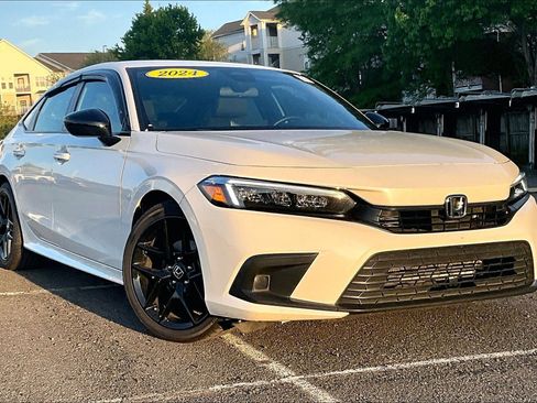 Used 2024 Honda Civic Sport image 2