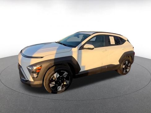 Used 2025 Hyundai Kona SEL image 8
