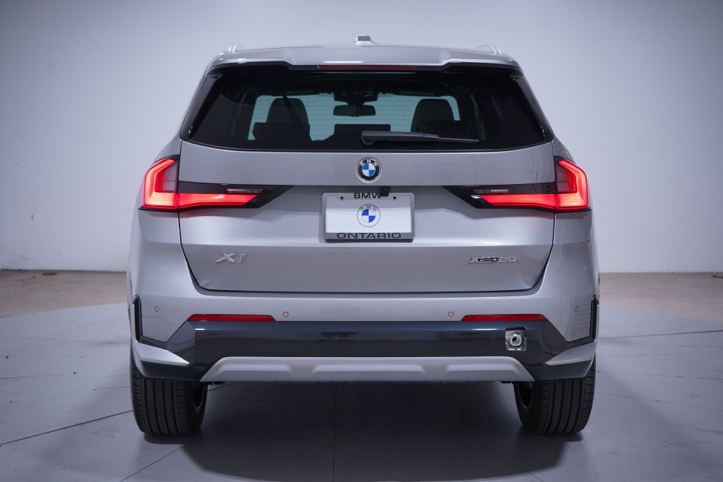 Used 2026 BMW X1 xDrive28i w/ Convenience Package AWD/4WD image 5