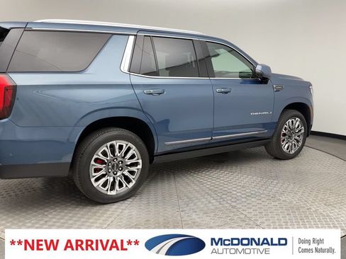 Used 2025 GMC Yukon Denali Ultimate AWD/4WD image 2