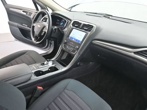 Certified 2020 Ford Fusion SE FWD image 32