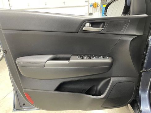 Used 2020 Kia Sportage LX w/ LX Popular Package image 13