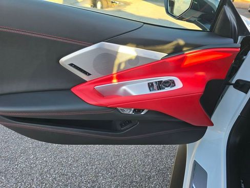 Used 2021 Chevrolet Corvette Stingray Premium Cpe w/ Z51 Performance Package image 10