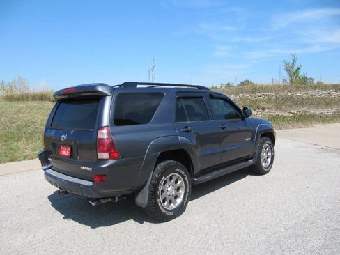 Used 2005 Toyota 4Runner Limited AWD/4WD image 6