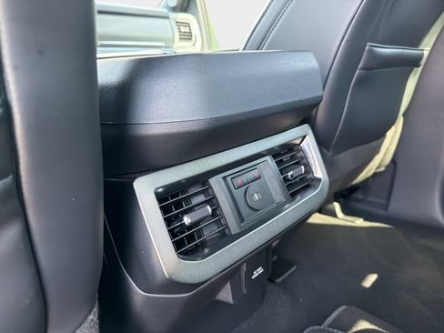 Used 2025 Ford F250 Platinum image 35