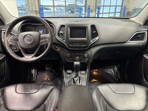 Used 2019 Jeep Cherokee Latitude Plus w/ Cold Weather Group image 30