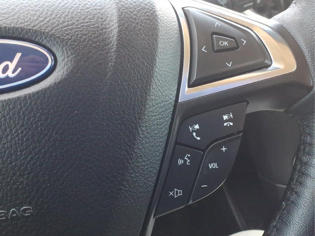 Used 2023 Ford Edge Titanium AWD/4WD image 24