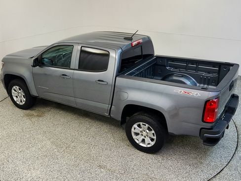 Used 2022 Chevrolet Colorado LT w/ LT Convenience Package AWD/4WD image 15