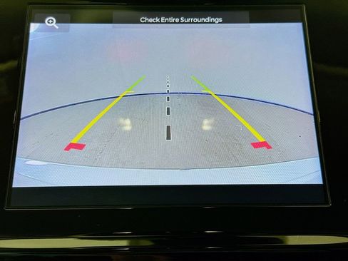 Used 2023 Jeep Grand Cherokee L Laredo image 17