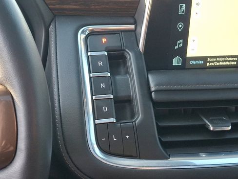 Used 2024 Chevrolet Tahoe High Country w/ Advanced Technology Package image 16