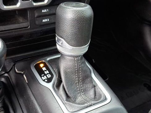 Used 2019 Jeep Wrangler Unlimited Sport S image 14