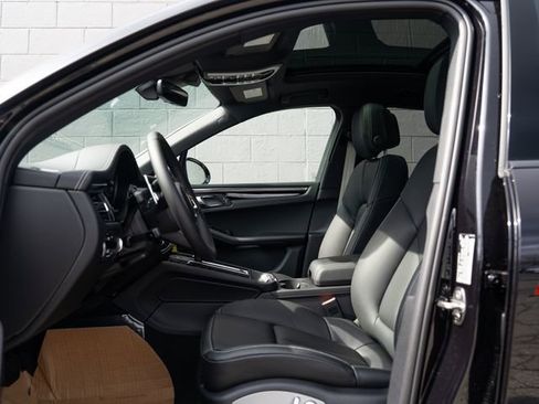 New 2026 Porsche Macan S image 17