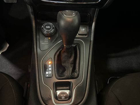 Used 2020 Jeep Cherokee Latitude AWD/4WD image 20