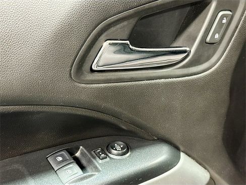 Used 2018 Chevrolet Colorado LT w/ LT Convenience Package image 18