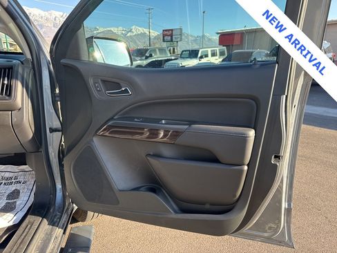 Used 2022 GMC Canyon Elevation w/ Elevation Premium Package image 10