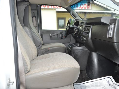 Used 2021 Chevrolet Express 2500 Regular Van 3D w/ Driver Convenience Package image 16