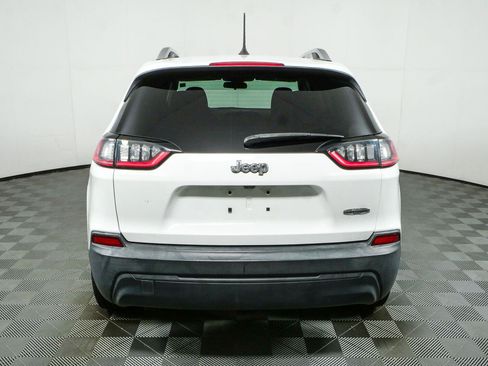 Used 2019 Jeep Cherokee Latitude w/ Popular Appearance Group FWD image 25