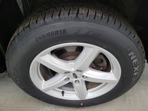 Used 2017 Ford Explorer XLT w/ Equipment Group 201A image 31