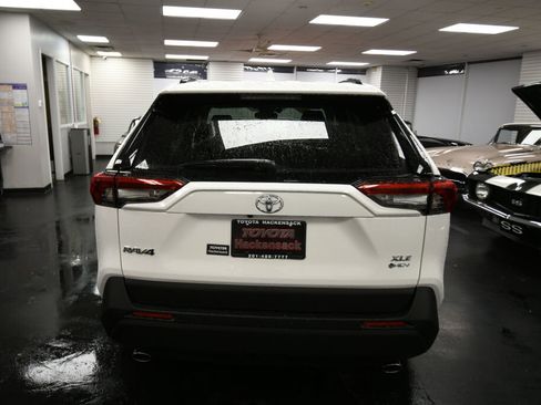 Used 2025 Toyota RAV4 XLE w/ Convenience Package image 6