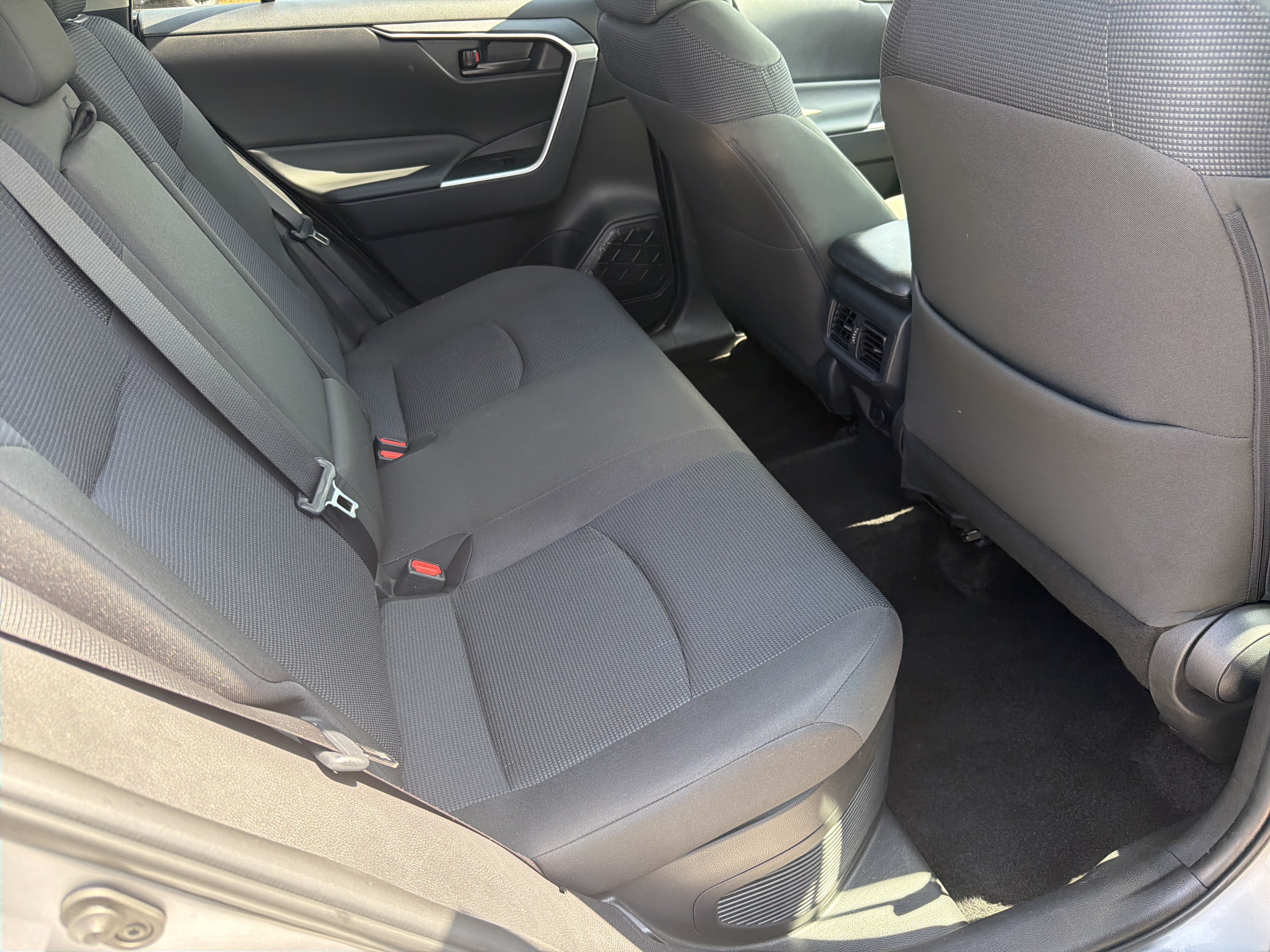 Certified 2025 Toyota RAV4 LE AWD/4WD image 26