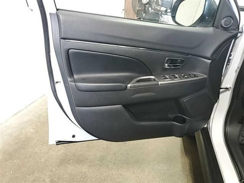 Used 2022 Mitsubishi Outlander Sport ES AWD/4WD image 3