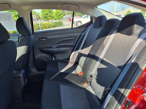 Used 2025 Nissan Versa SV FWD image 18