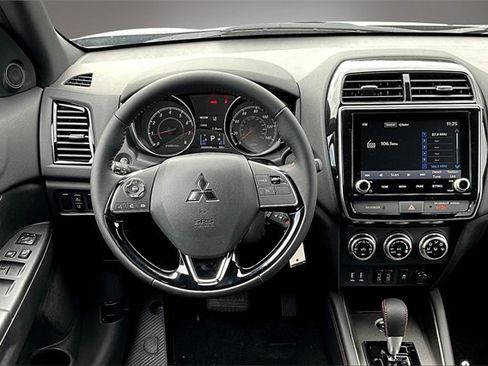 New 2025 Mitsubishi Outlander Sport SE image 8