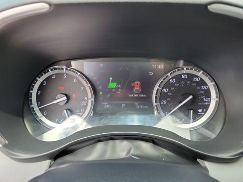 Used 2022 Toyota Highlander XLE FWD image 33