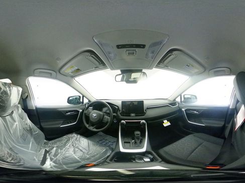 New 2025 Toyota RAV4 XLE image 33