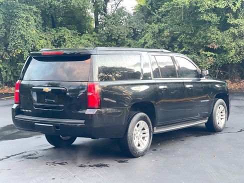 Used 2015 Chevrolet Suburban LT image 5